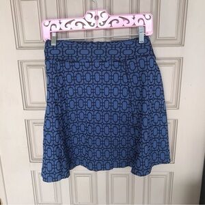 Hawthorn skirt size 12 flare zip back blue with black graphic very cute
